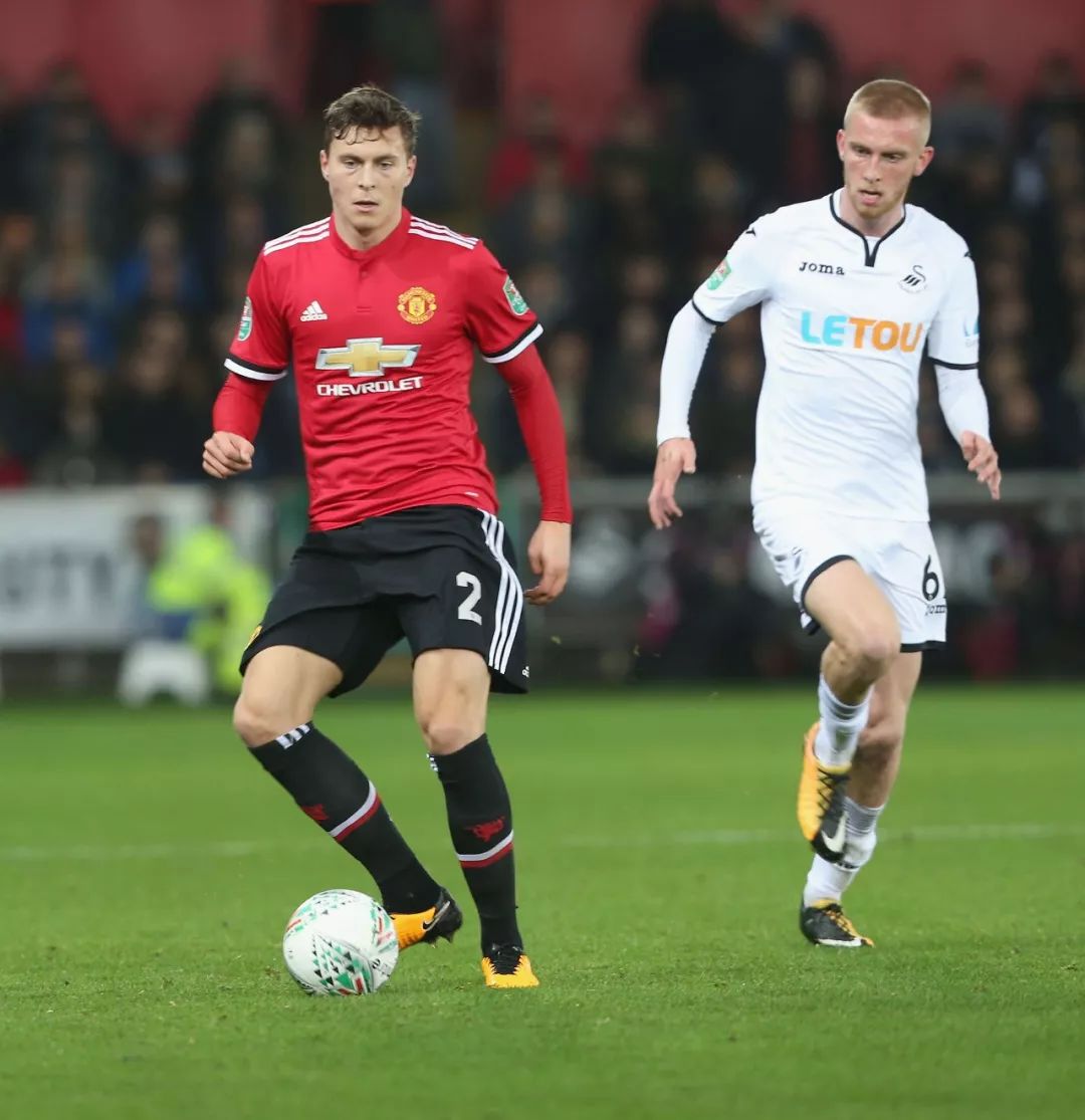 土媒：费内巴切愿等到8月份再报价拉10，届时转会费或更低.